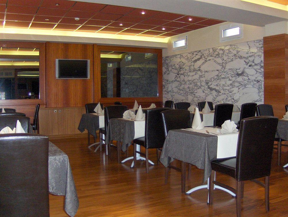 Hotel Tristar 라루비에르 외부 사진