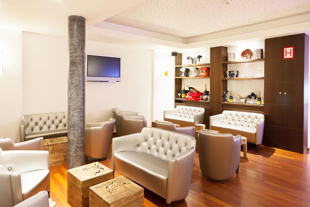 Hotel Tristar 라루비에르 외부 사진