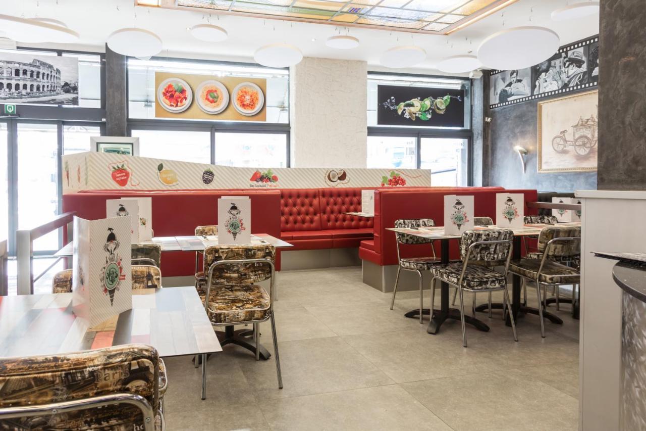 Hotel Tristar 라루비에르 외부 사진