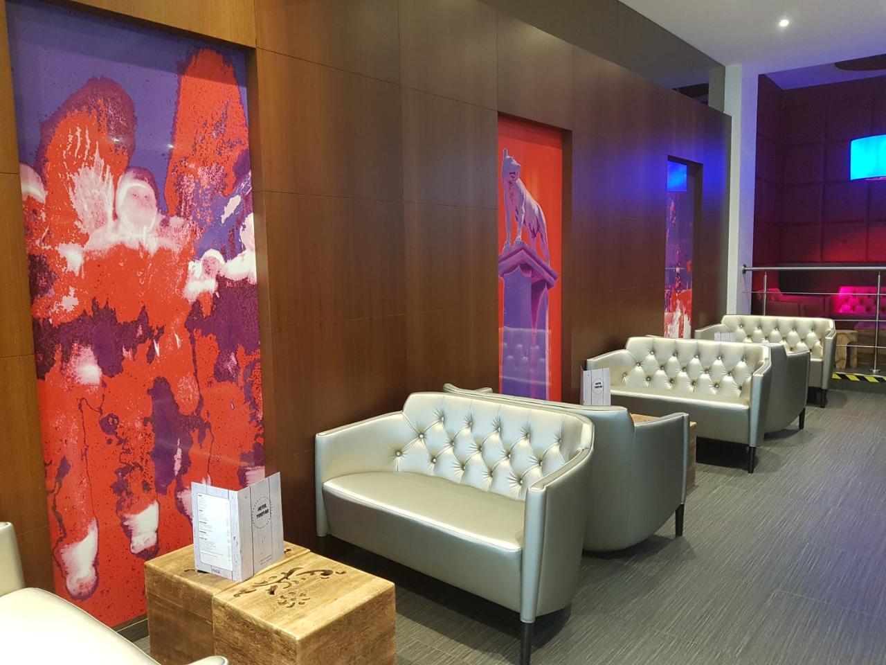 Hotel Tristar 라루비에르 외부 사진